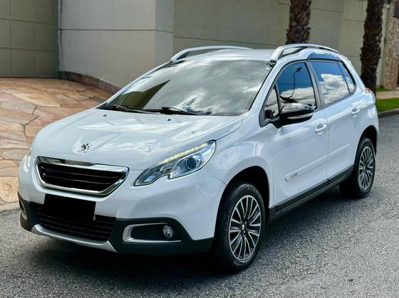 PEUGEOT 2008 1.6 16V FLEX ALLURE 4P AUTOMÁTICO PEUGEOT 2008 1.6 16V FLEX ALLURE 4P AUTOMÁTICO